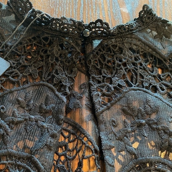 REVEUSE WOVEN TOP Black Bell SLEEVE womens large cold shoulder crochet - Picture 15 of 16